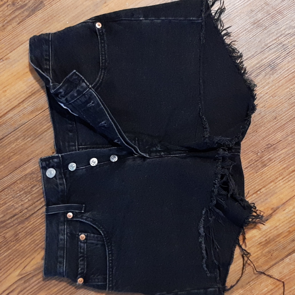 Levis Black Cut-Off shorts size 30